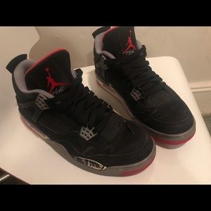 Jordan 4s